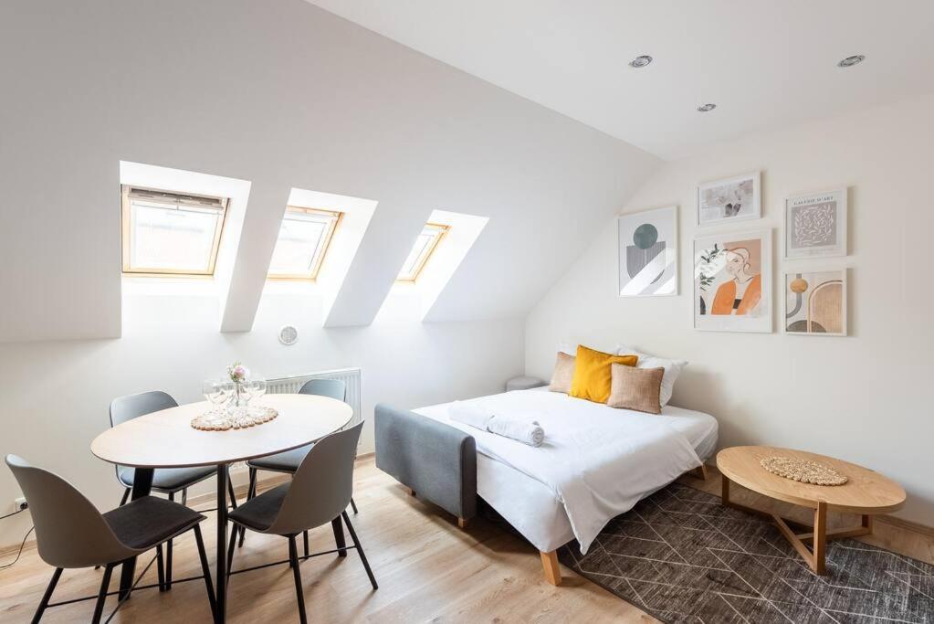B.O.B. Klimentska Apartman Prága Kültér fotó